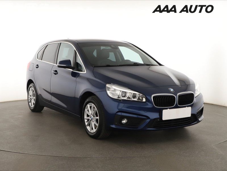 BMW Řada 2, 218i Active Tourer, Automat